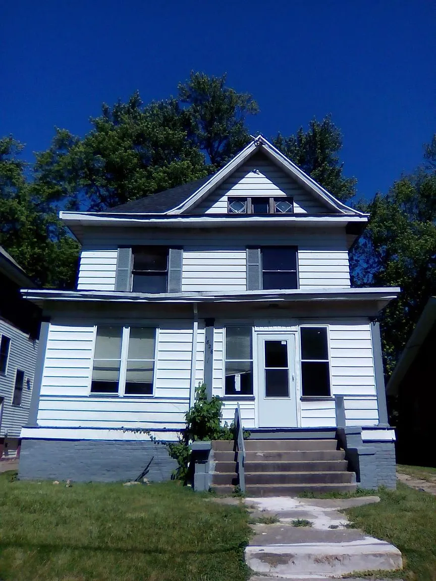 1826 N California Ave photo 1