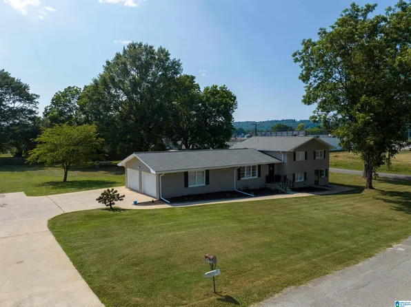 100 Bennett St, Anniston, AL 36203