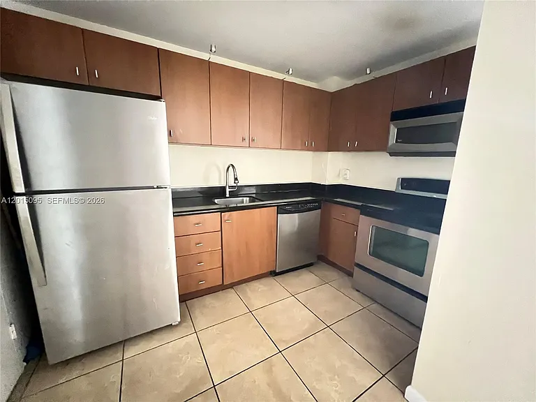 401 Golden Isles Dr #314 — Photo 6