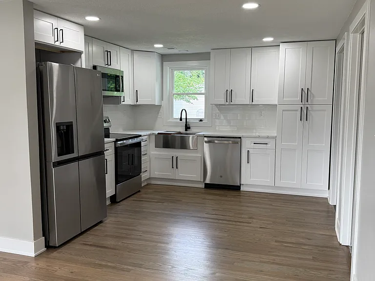 608 S Olive St — Photo 13