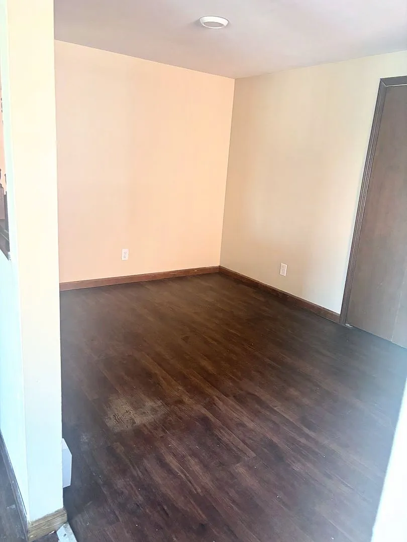 364 Robert Drive — Photo 3