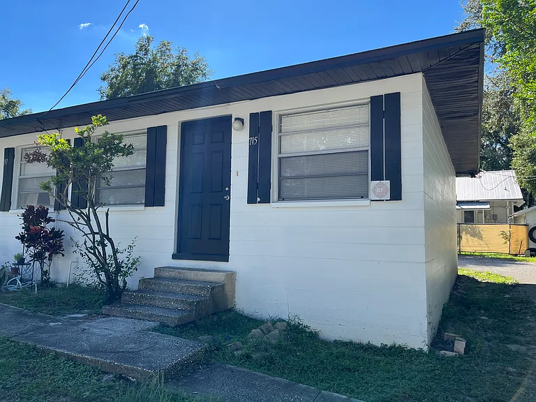 715 Angelina Ln — Photo 1