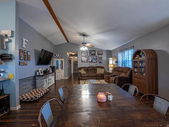 4th image of 414 Carpenter Rd