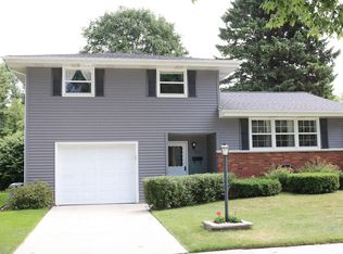 3425 Elm Cir, Sheboygan, WI 53081