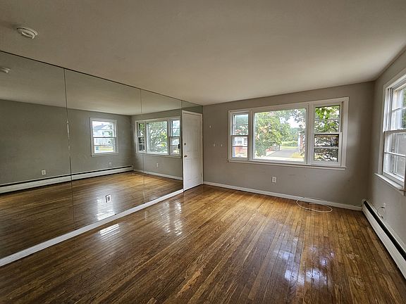 2nd image of 284 Morse St #B