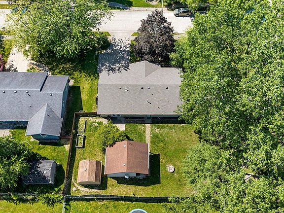 3rd image of 7236 Karen Ct