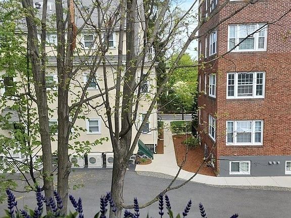 67 Walker #4 Cambridge (Harvard Square) Unit Photo 17