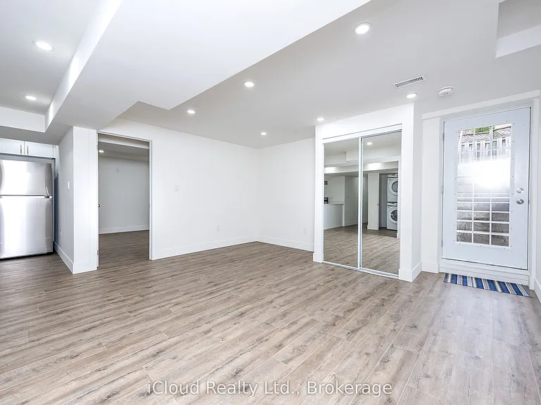 899 Boyer Blvd #LOWER LEVEL — Photo 5
