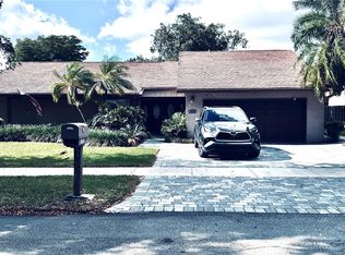 11042 SW 129th Pl, Miami, FL 33186