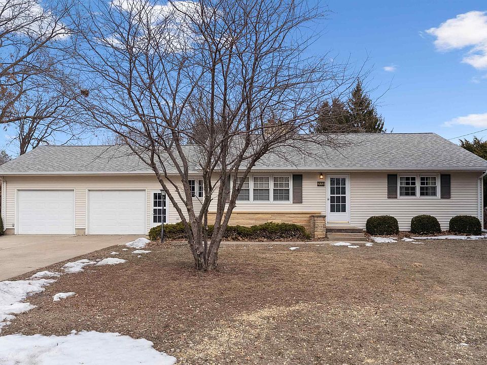 1st image of 323 Barrick Rd