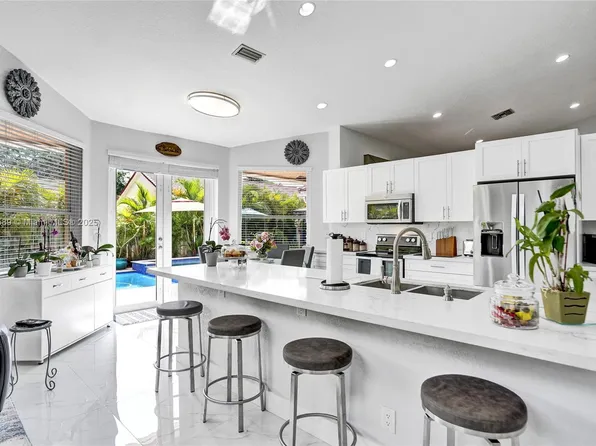 1543 NW 182nd Way, Pembroke Pines, FL 33029