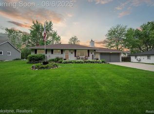 4500 Rohr Rd, Lake Orion, MI 48359