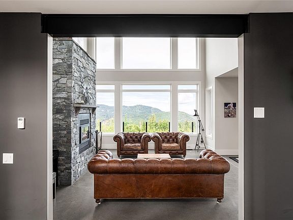 5th image of 1150 Stonecrest Way