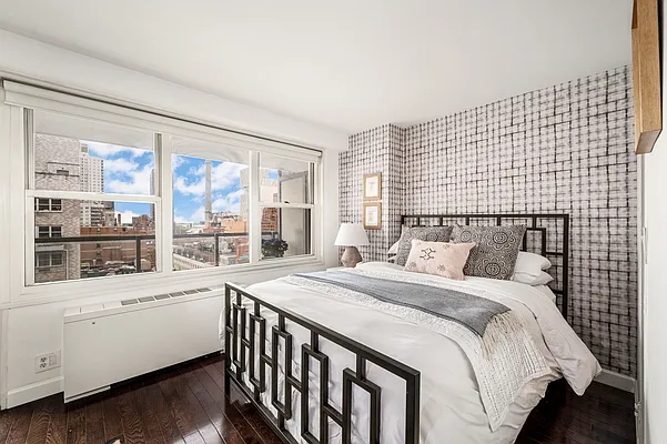 Sold by Compass | media 3