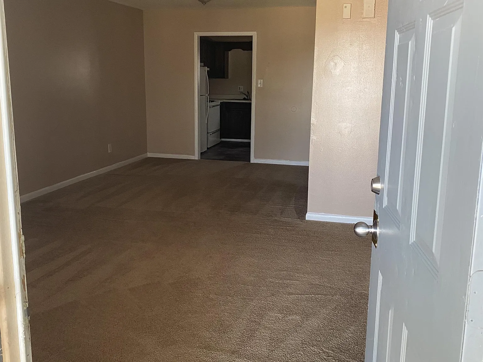 1804 Graymont Lane Southwest - 3 — Photo 2