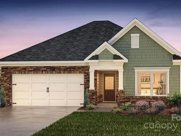 1385 6th St NE, Hickory, NC 28601