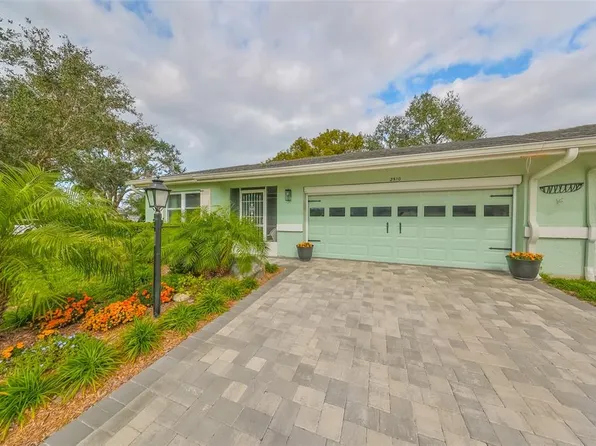 2510 Lambdin Dr, Sun City Center, FL 33573