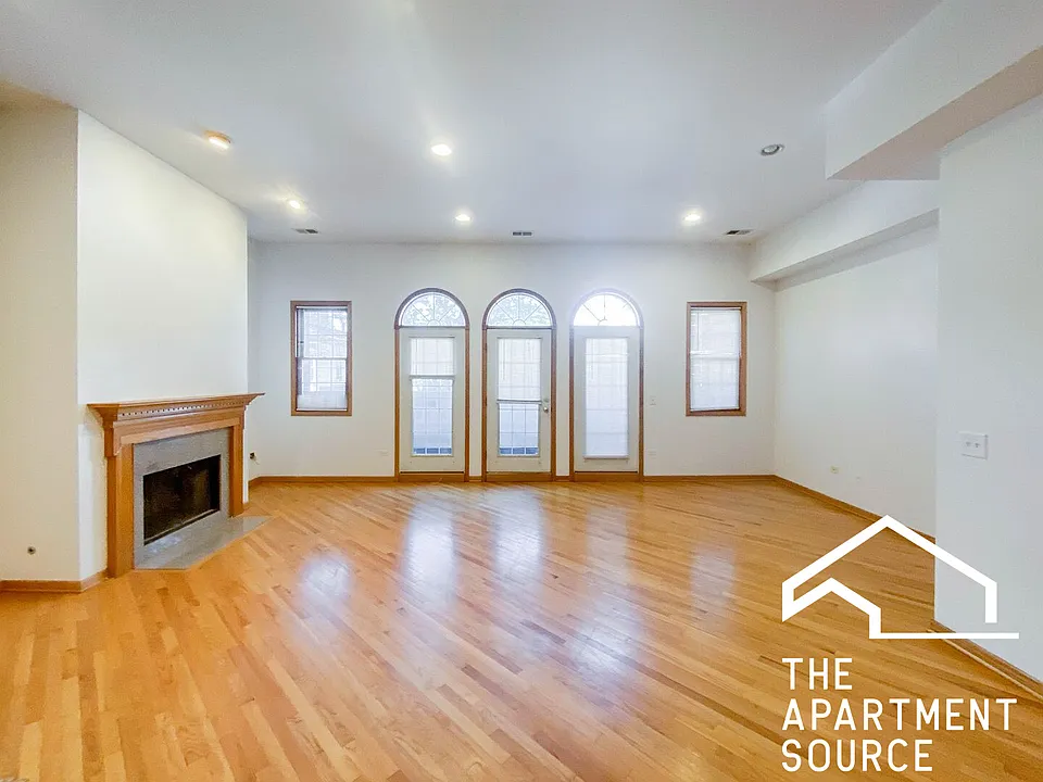 2531 N Southport Ave #3S