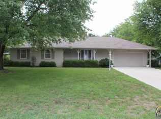 1702 Yucca Ln, Emporia, KS 66801