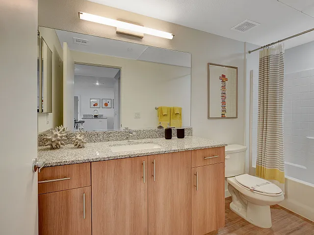 2800 Fremont St 024
