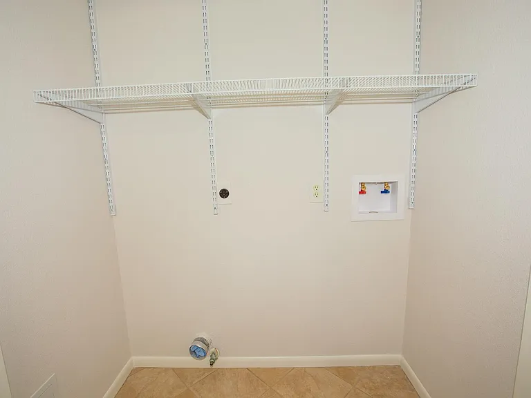 3207 E Heatherock Cir — Photo 12