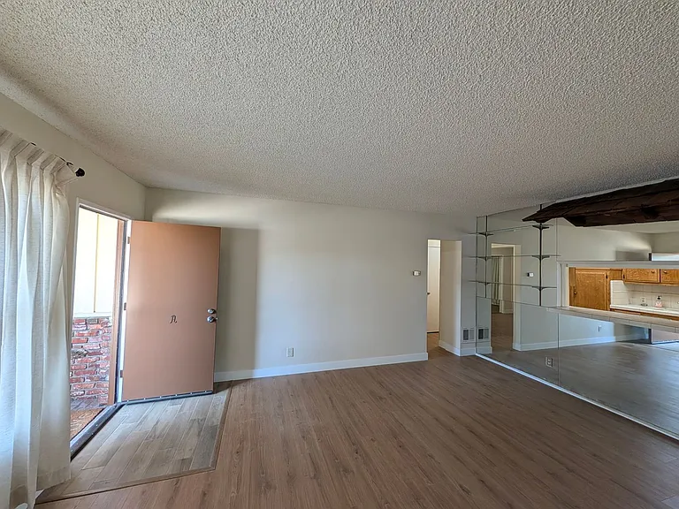 307 N Curtis Ave — Photo 26