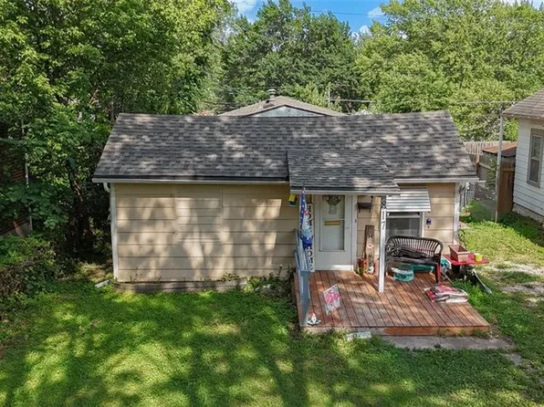 817 S Hardy Ave, Independence, MO 64053