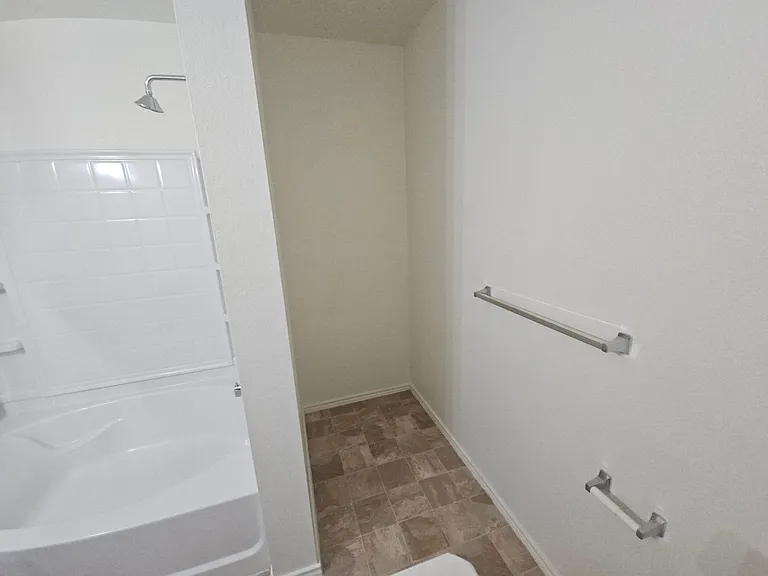 1432 Lauren Dr — Photo 23