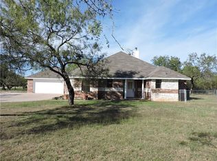 122 Bay Roc Ln, Runaway Bay, TX 76426
