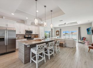 191 Tahiti Cir, Naples, FL 34113