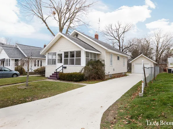 525 Hubbard St NE, Grand Rapids, MI 49525
