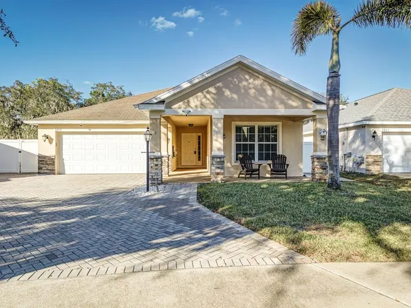 7233 Wakeview Dr, Davenport, FL 33896