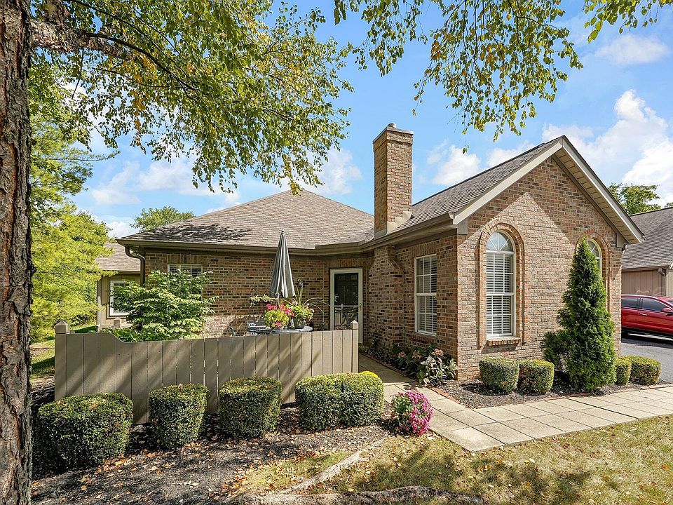 1st image of 272 Windemere Pl