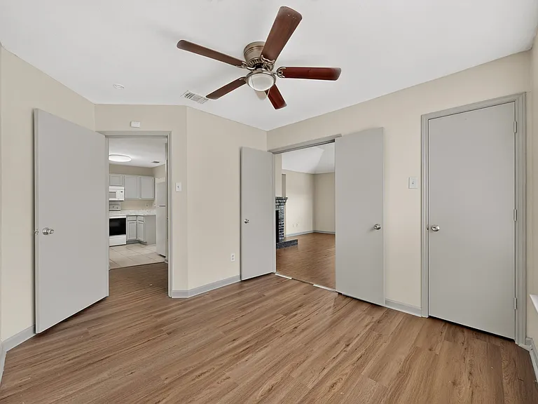 1700 Wheatfield Dr — Photo 29