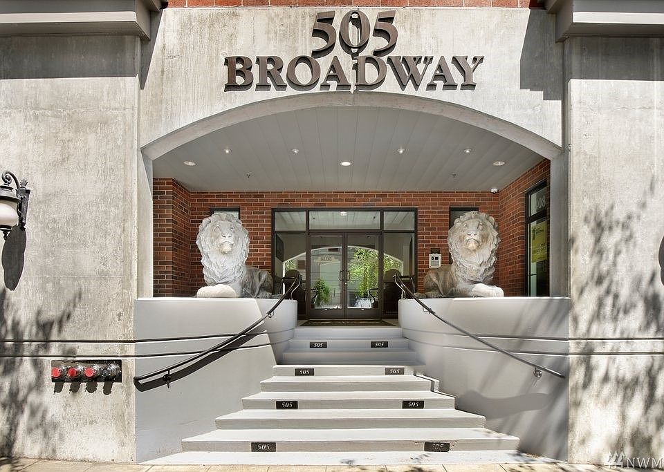 1st image of 505 Broadway Ave Unit 303