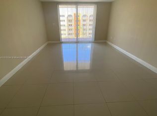 6970 NW 186th St APT 3-410, Hialeah, FL 33015