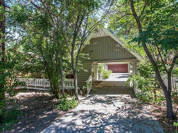3rd image of 371 Wren Dr