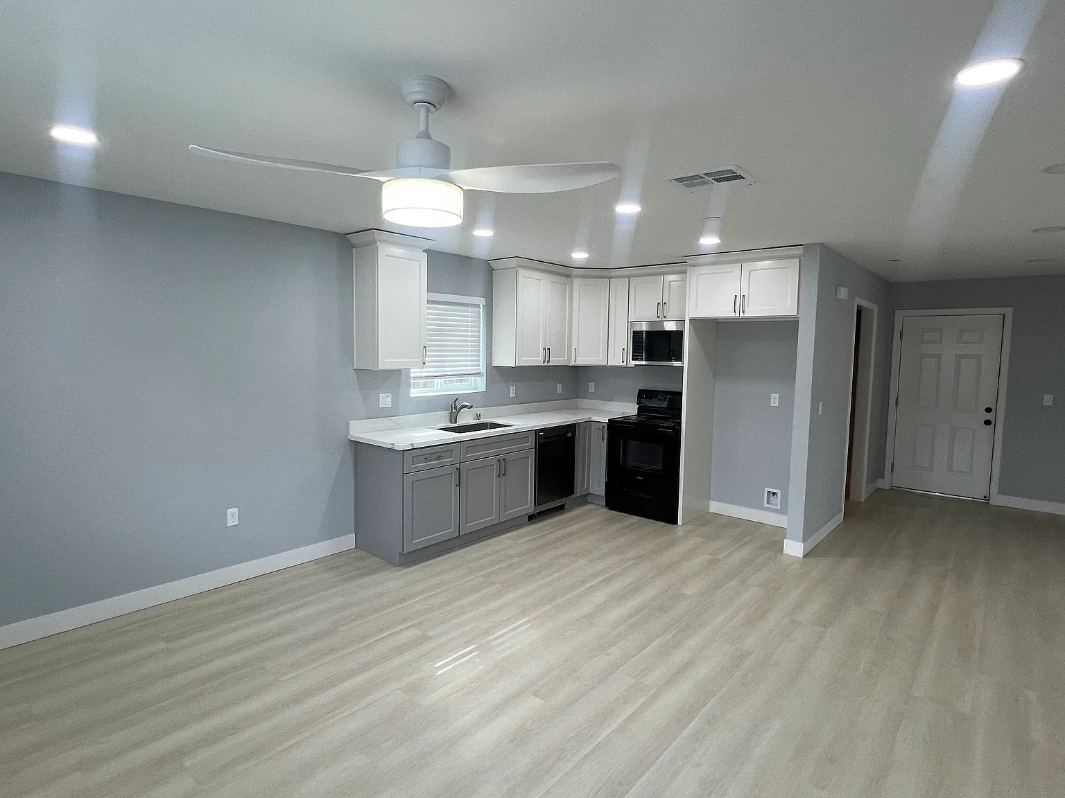 3 bed, 2.5 bath, $2,600 — Photo 3