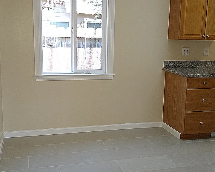 735 San Carlos Ct — Photo 7