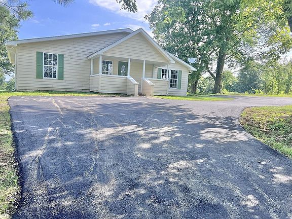2nd image of 15935 Greenville Rd
