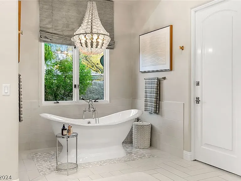 18 Castle Oaks Ct — Photo 50