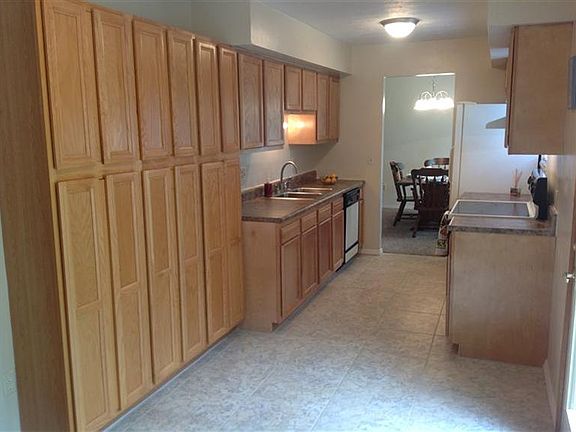 4th image of 708 Clear Brooke Ct