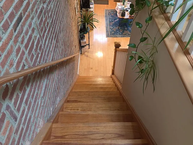 2518 Foster Ave — Photo 7