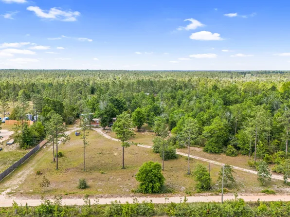 1442 NW Barksdale Ln, Fountain, FL 32438