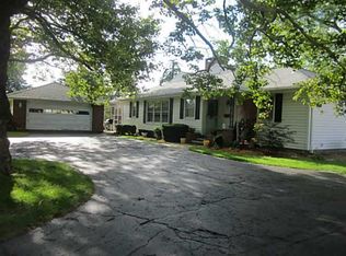 5815 Moline Martin Rd, Walbridge, OH 43465