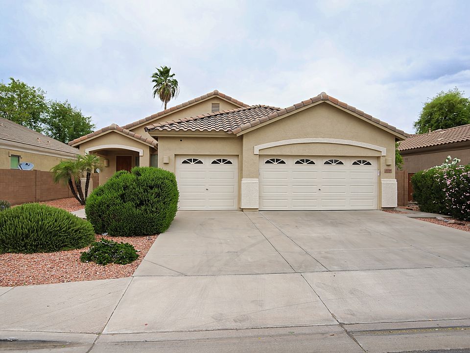 1st image of 3210 E Lark Dr