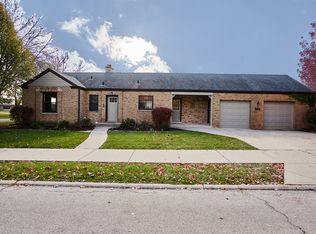 196 N 8th Ave, Des Plaines, IL 60016