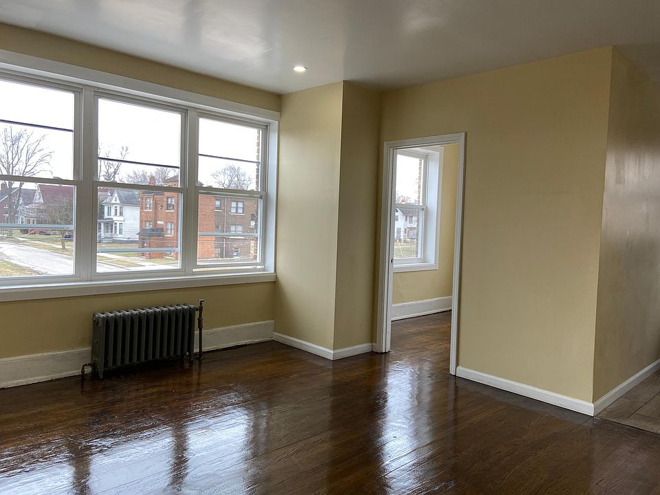1st image of 2500 Hurlbut St #29