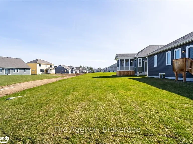 27 Stother Cres — Photo 41
