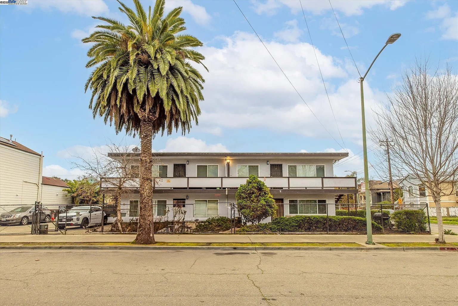 1745 Chase St photo 1